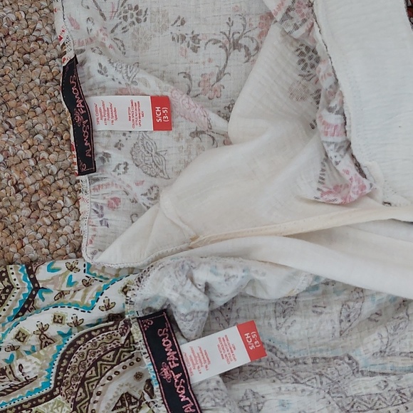 Set of 2 Halter Tops - Picture 7 of 7